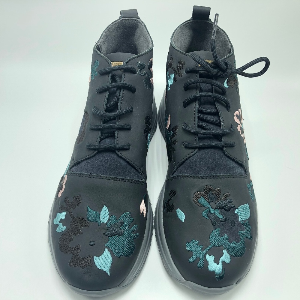 Camper Twins Drift Bootie, Size 8